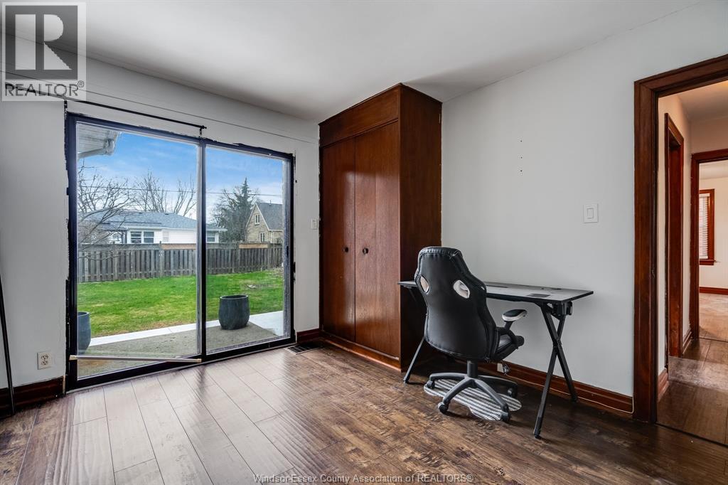 95 TWEEDSMUIR AVENUE East - 20