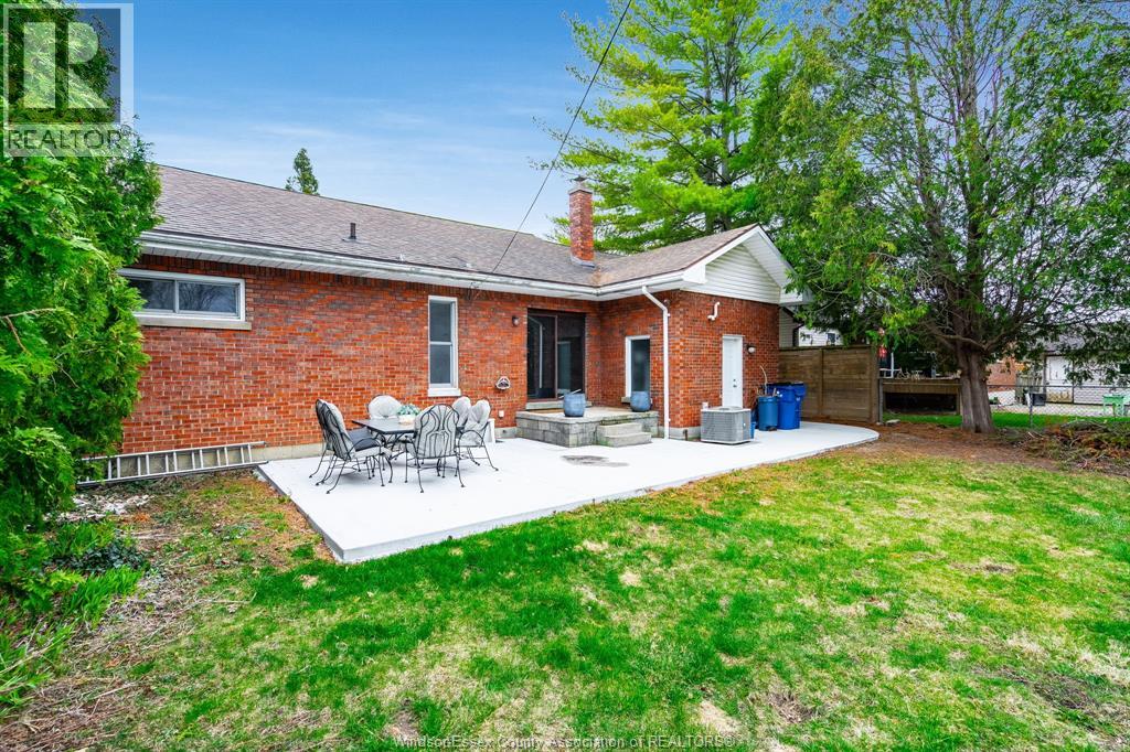 95 TWEEDSMUIR AVENUE East - 31