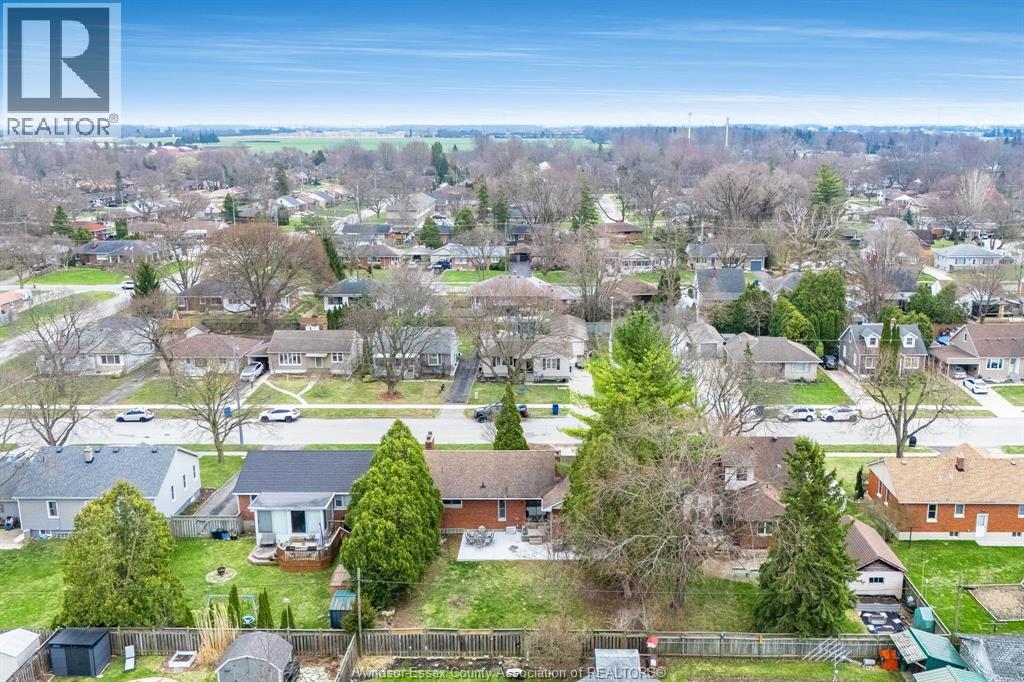 95 TWEEDSMUIR AVENUE East - 40