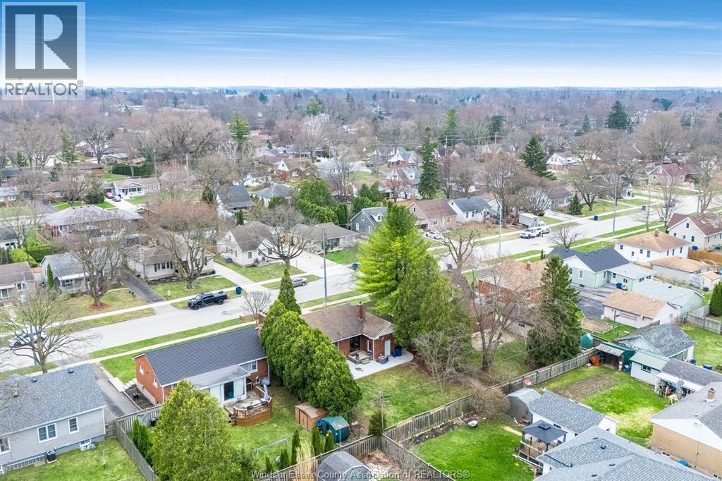 95 TWEEDSMUIR AVENUE East - 41