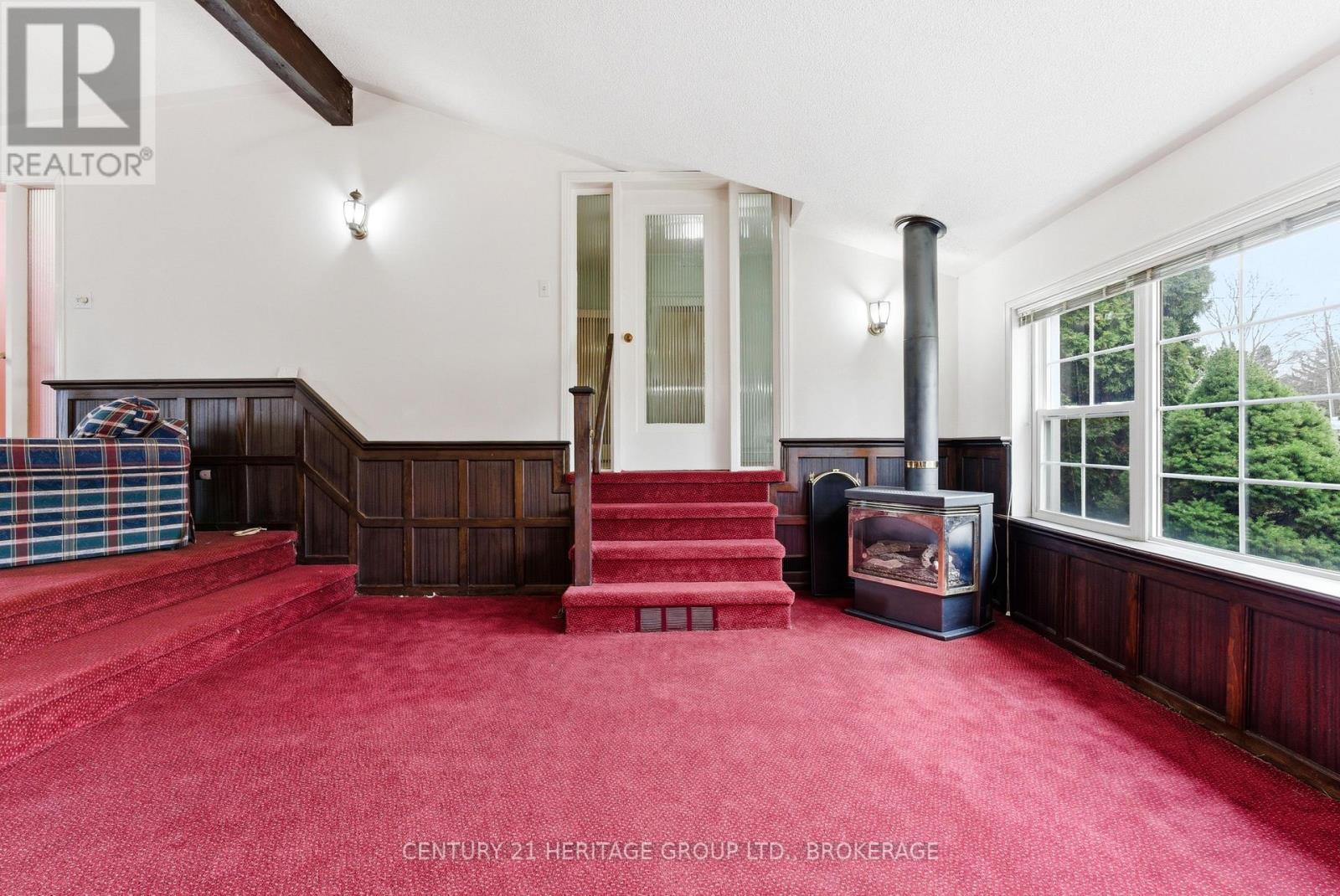 1033 KING STREET E - 8