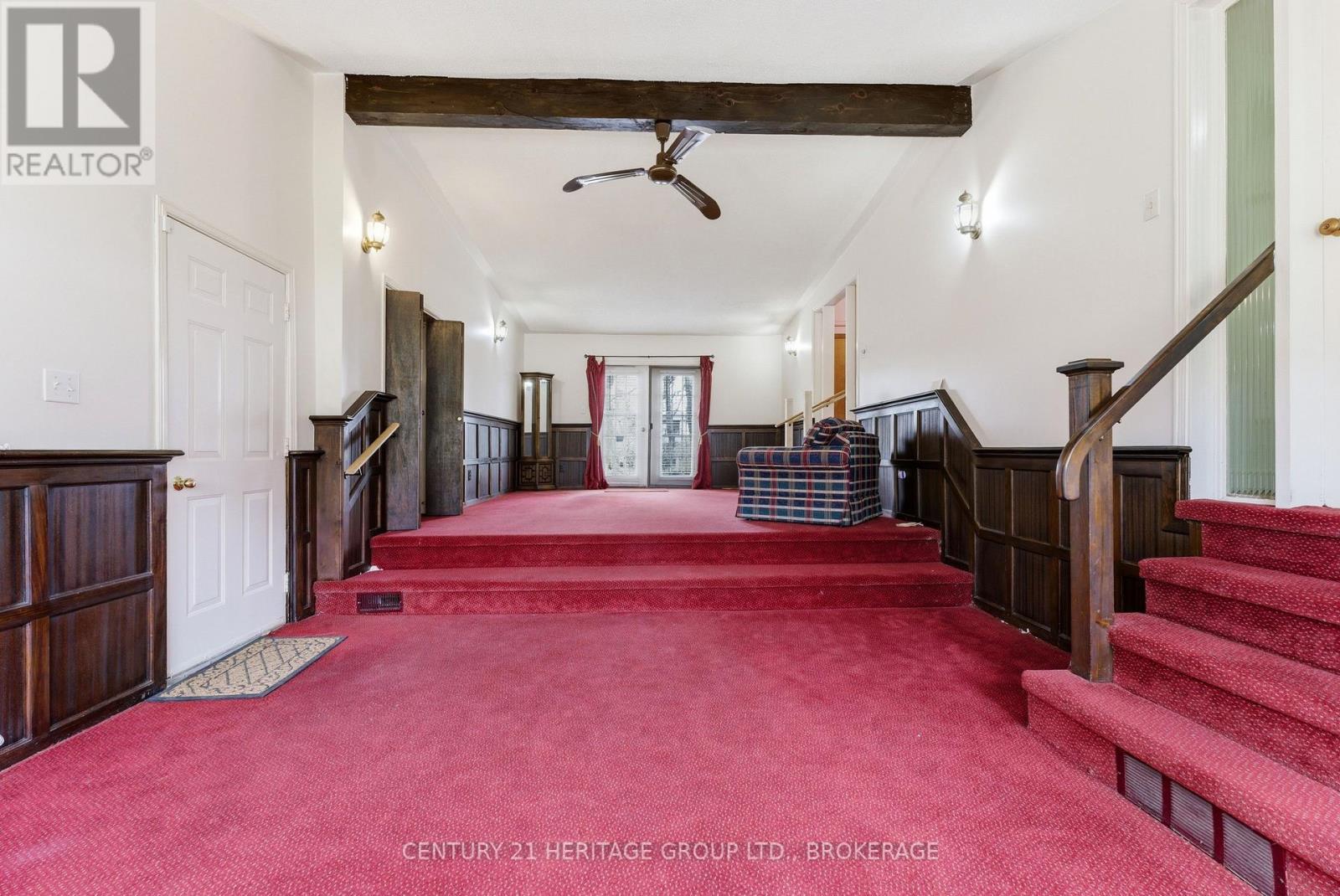 1033 KING STREET E - 9