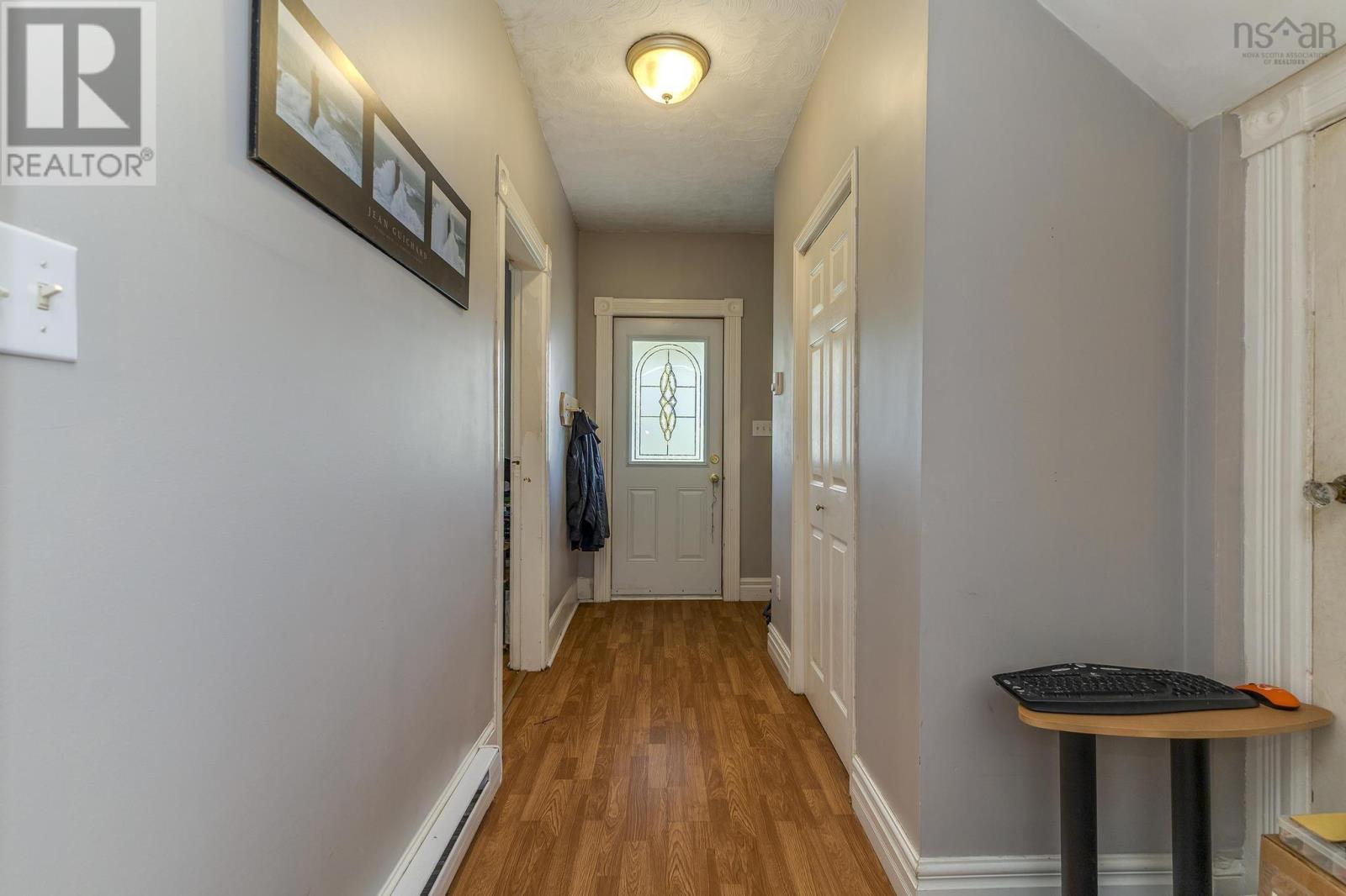 25 JUBILEE AVENUE - 11