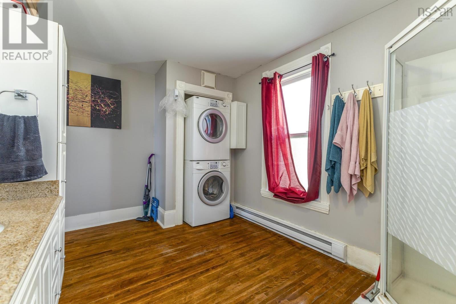 25 JUBILEE AVENUE - 15