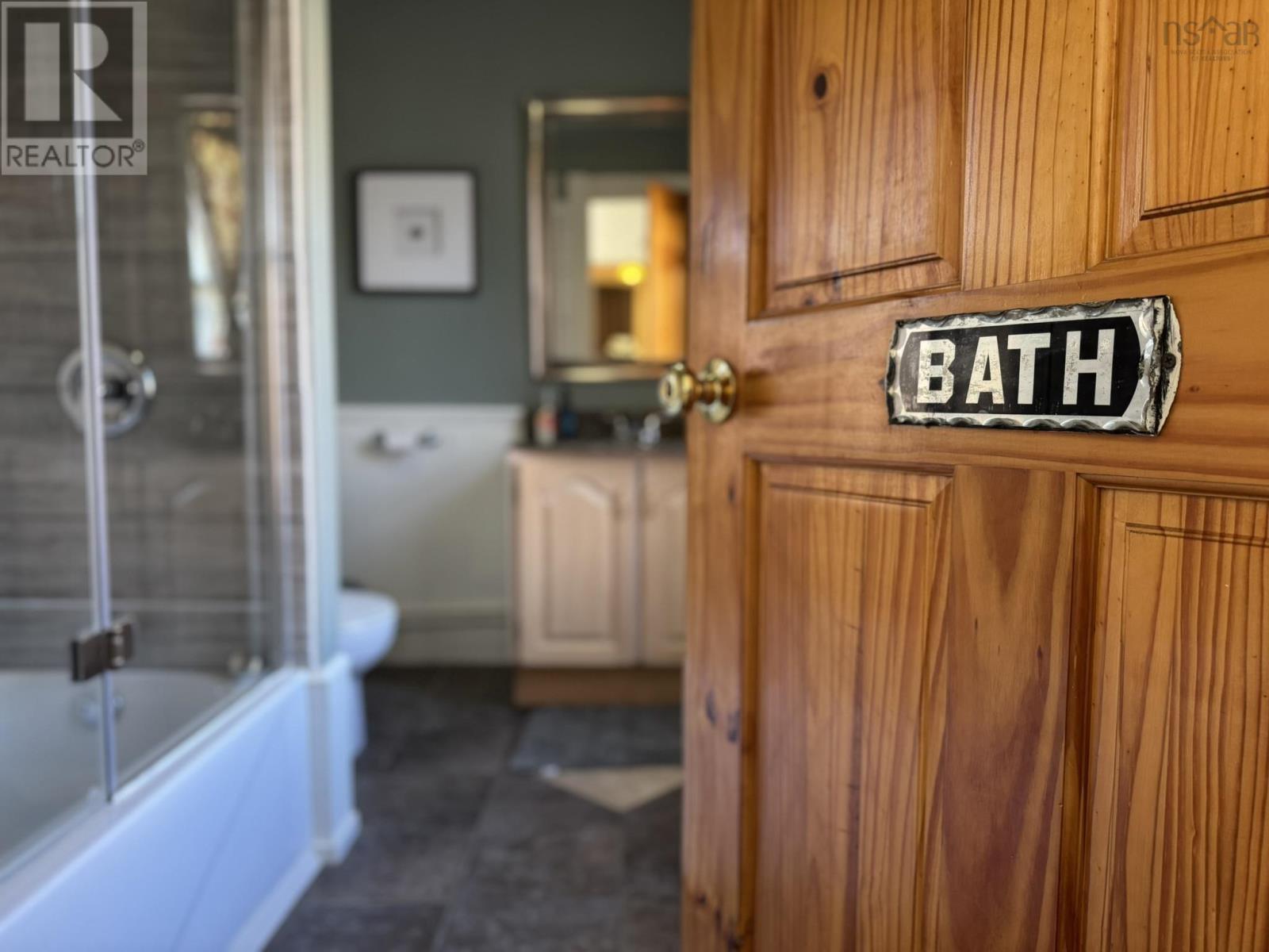 Property 24 of 49 of 190 Main Street