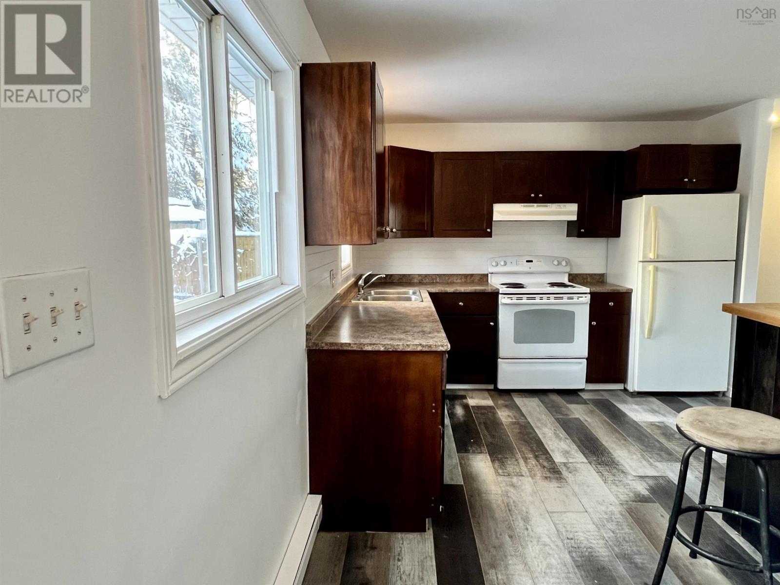 Property 8 of 35 of 2121 Union Street