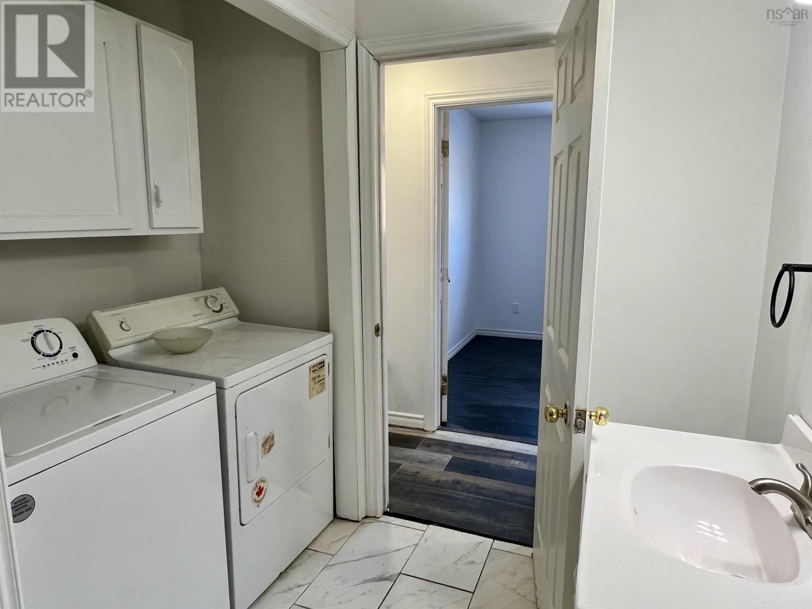 Property 31 of 35 of 2121 Union Street