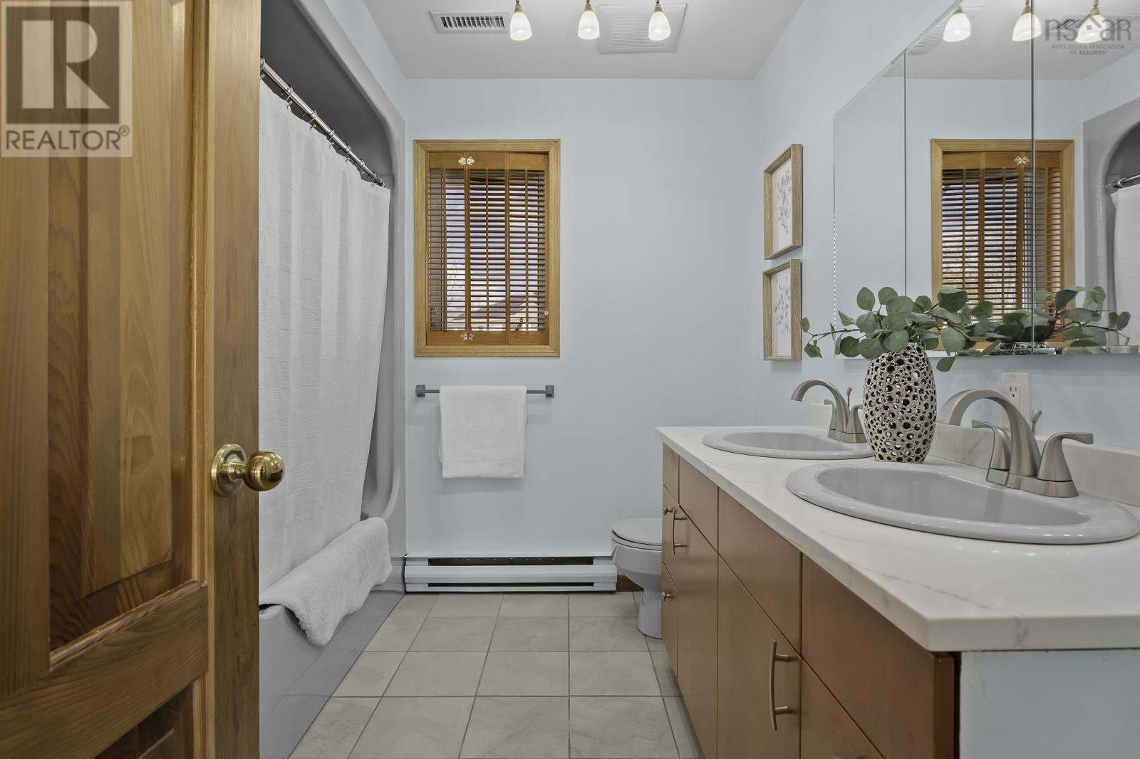 981 BEAUFORT AVENUE - 23