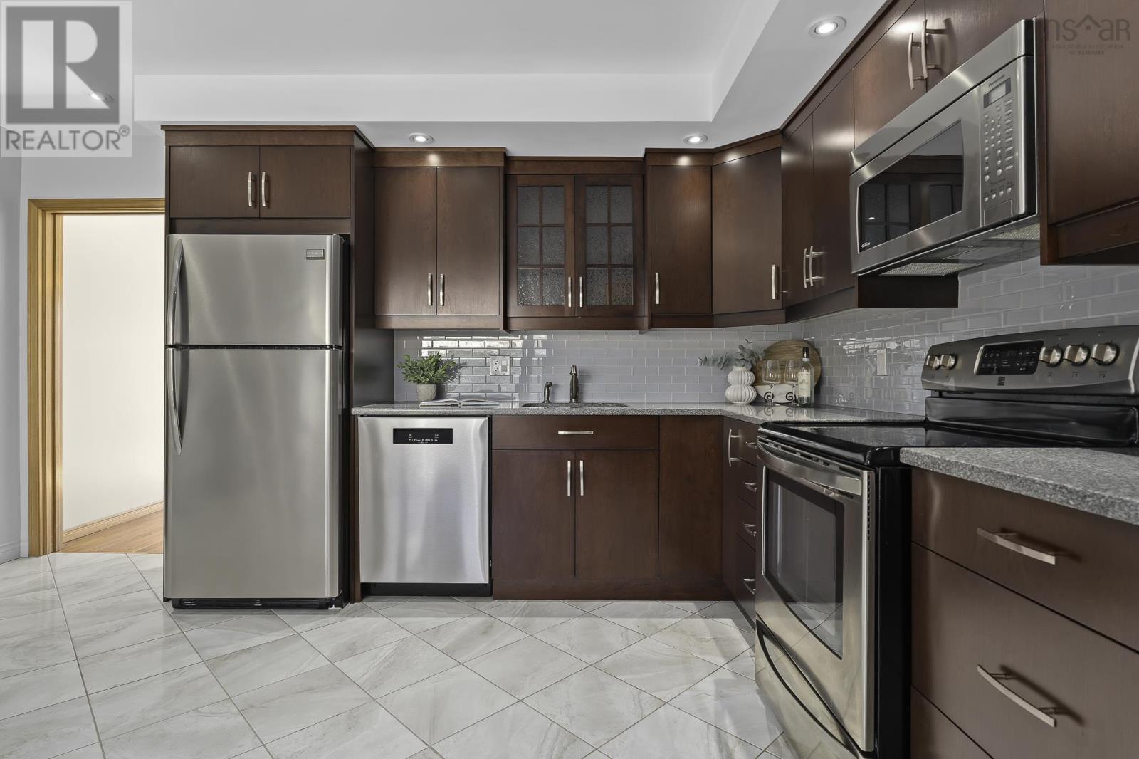 981 BEAUFORT AVENUE - 11