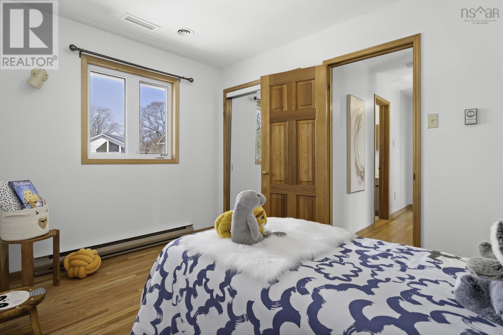 981 BEAUFORT AVENUE - 28