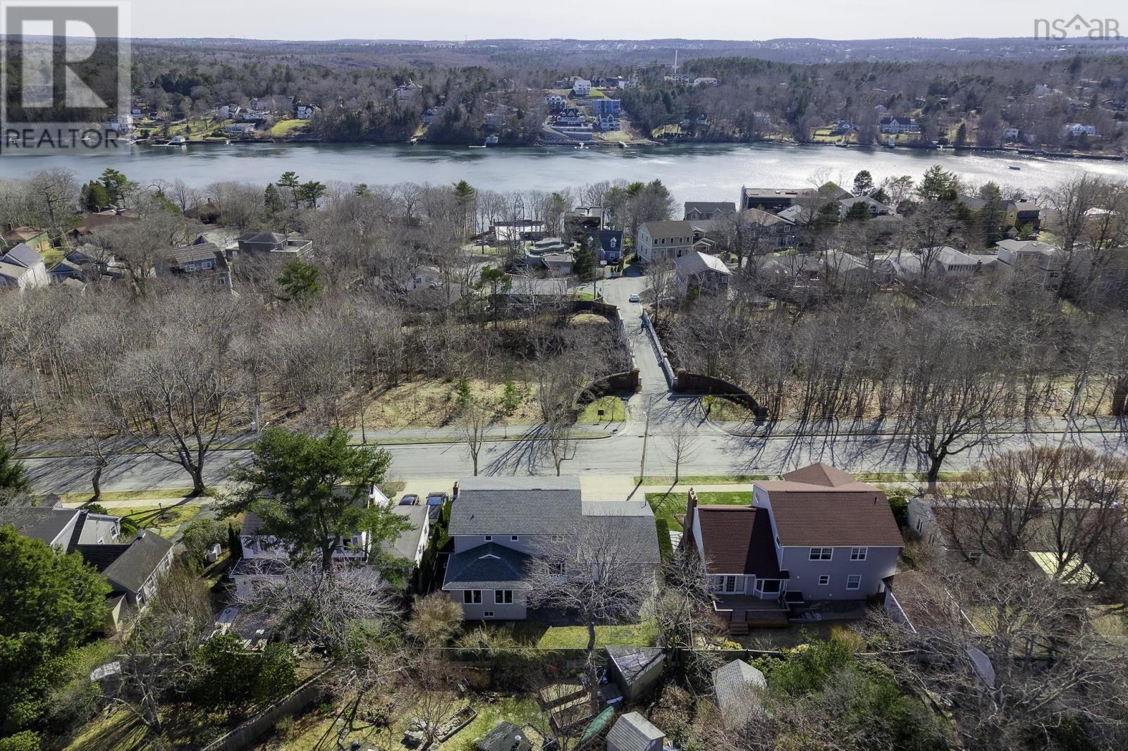 981 BEAUFORT AVENUE - 45