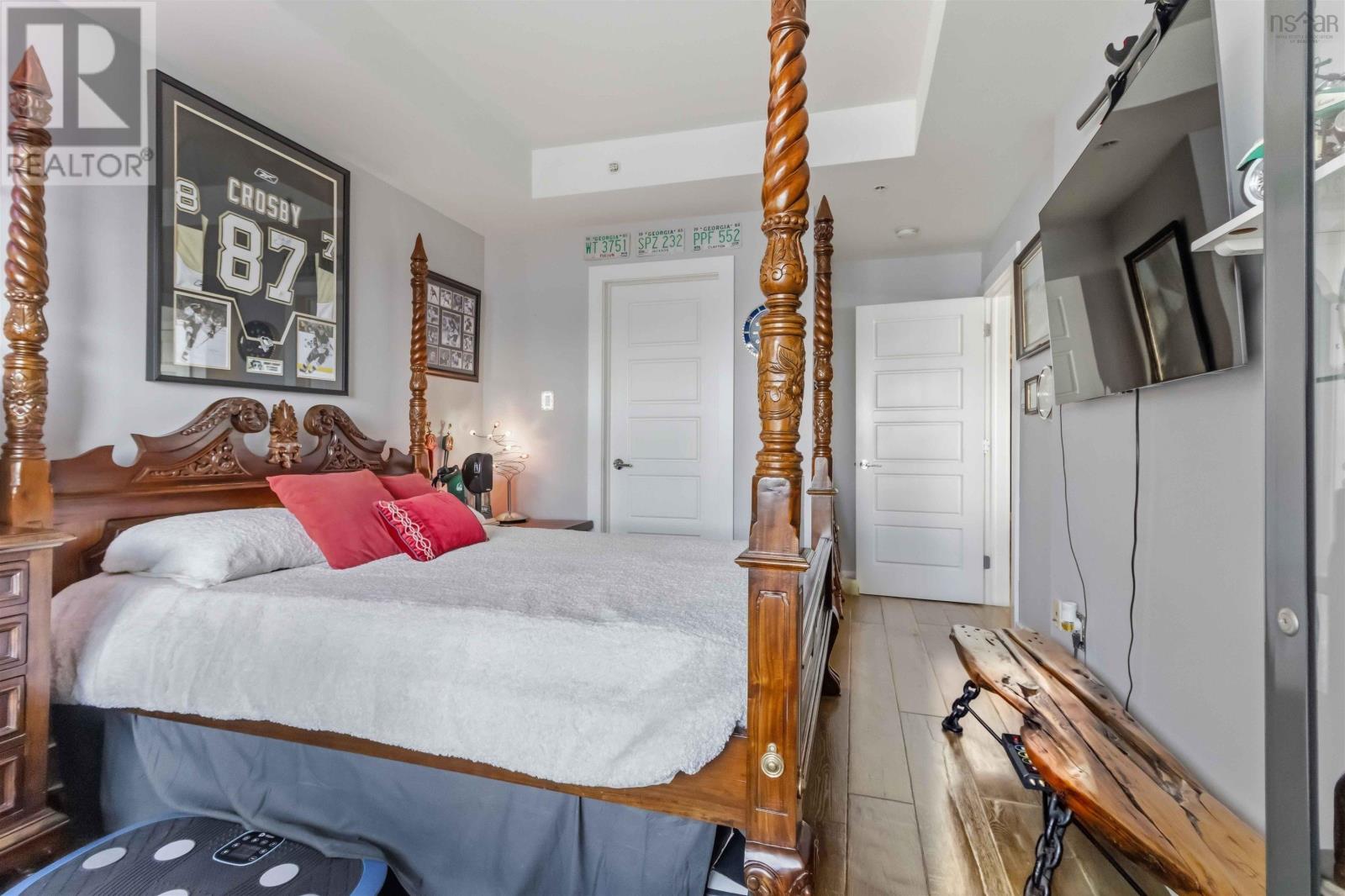 #904 31 KINGS WHARF PLACE - 29