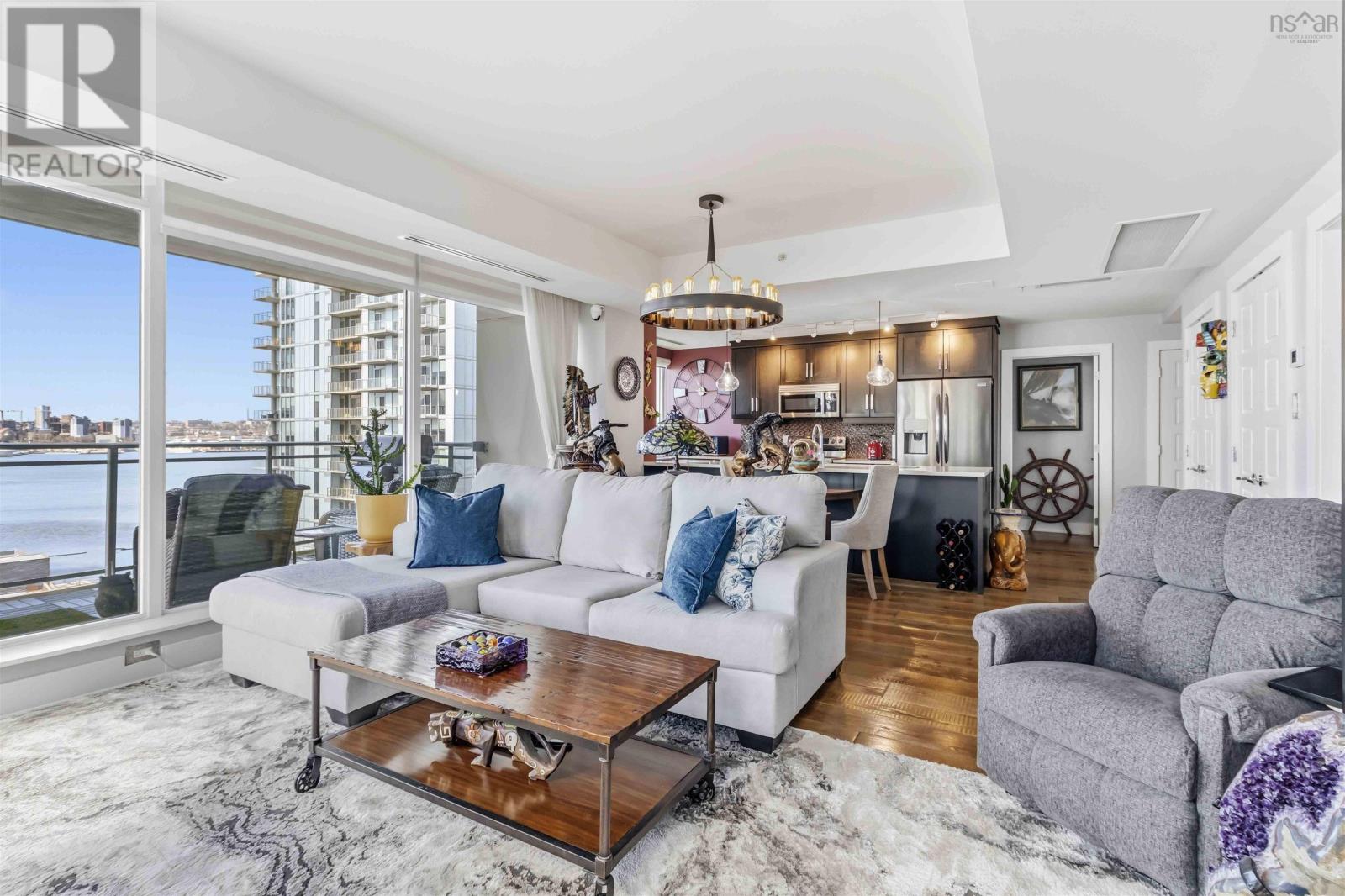 #904 31 KINGS WHARF PLACE - 12