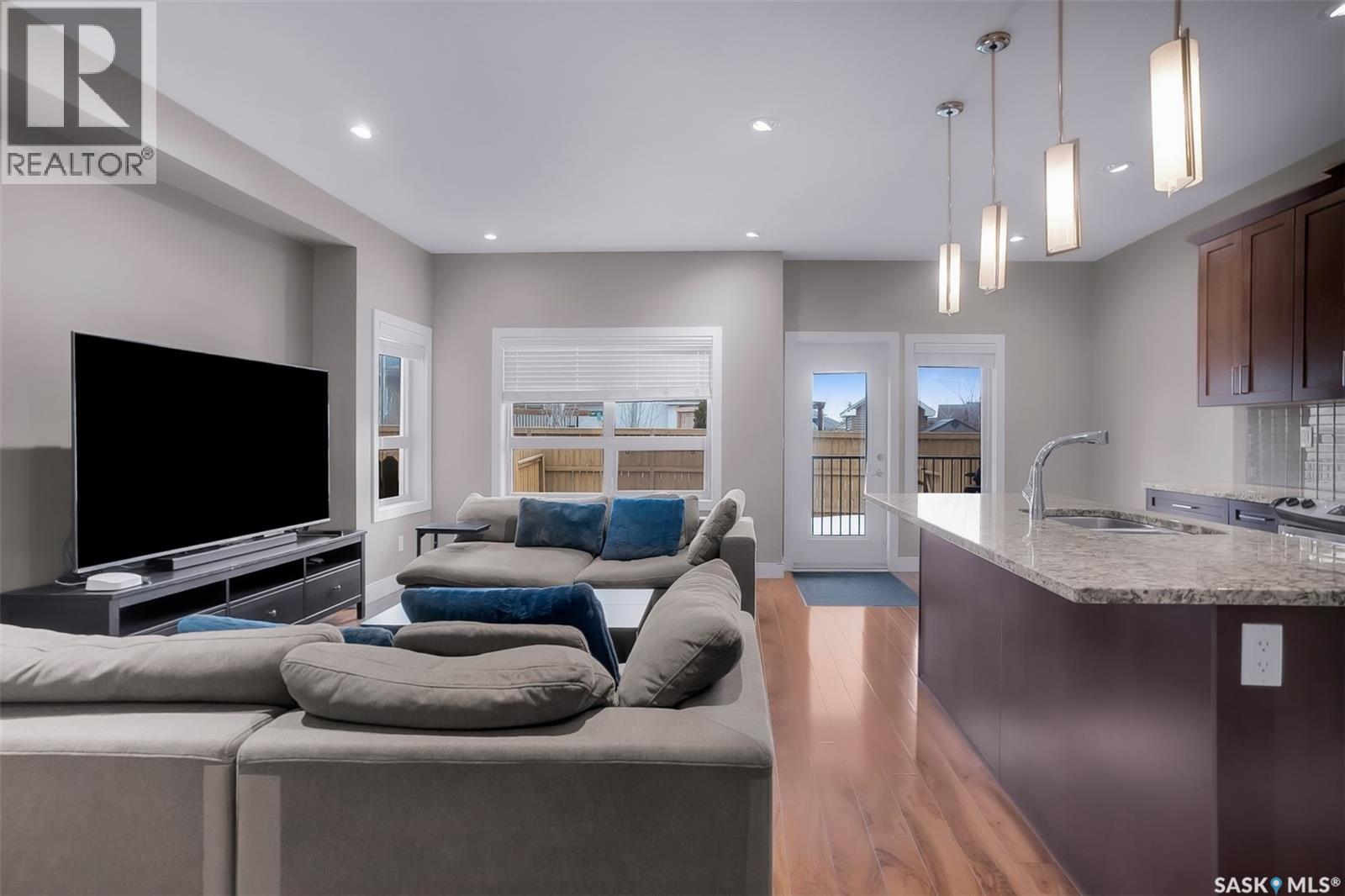 #48 1550 PATON CRESCENT - 4