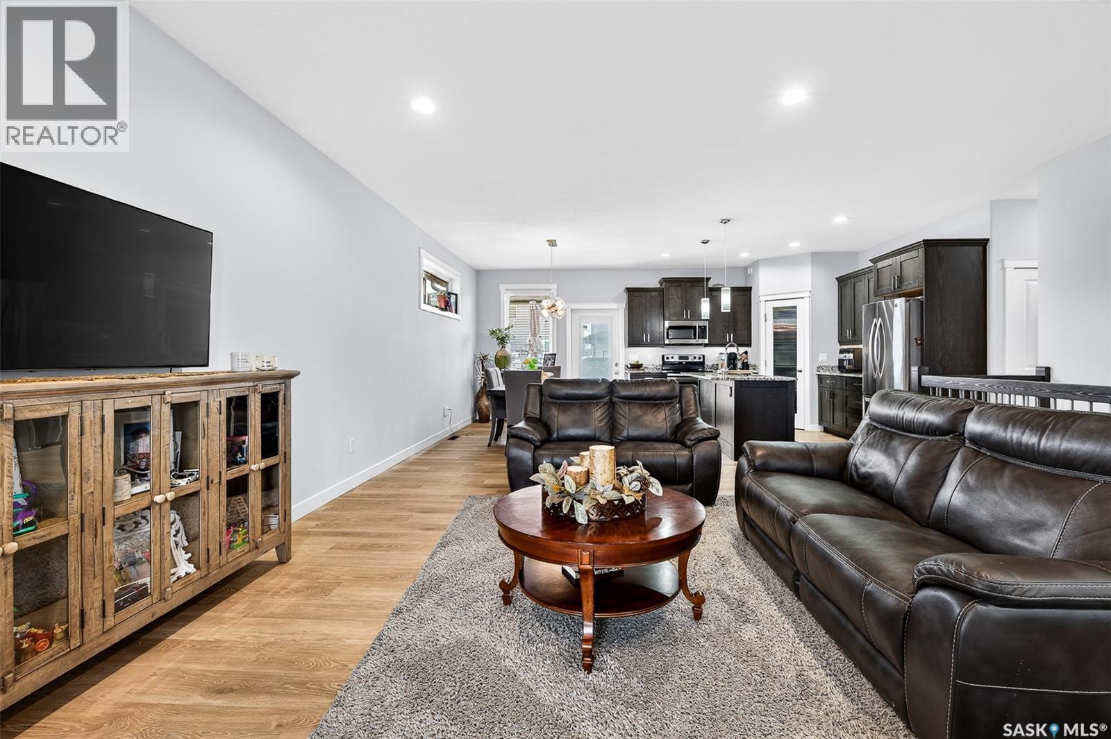 167 WELLINGTON DRIVE - 10