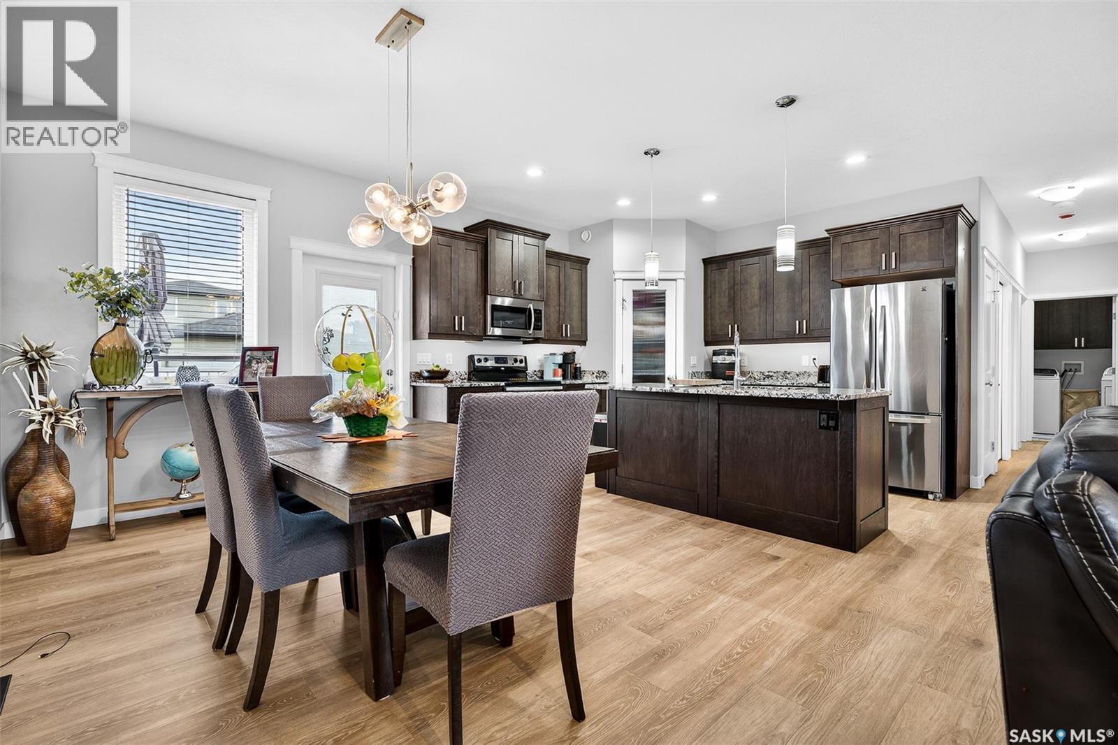 167 WELLINGTON DRIVE - 13