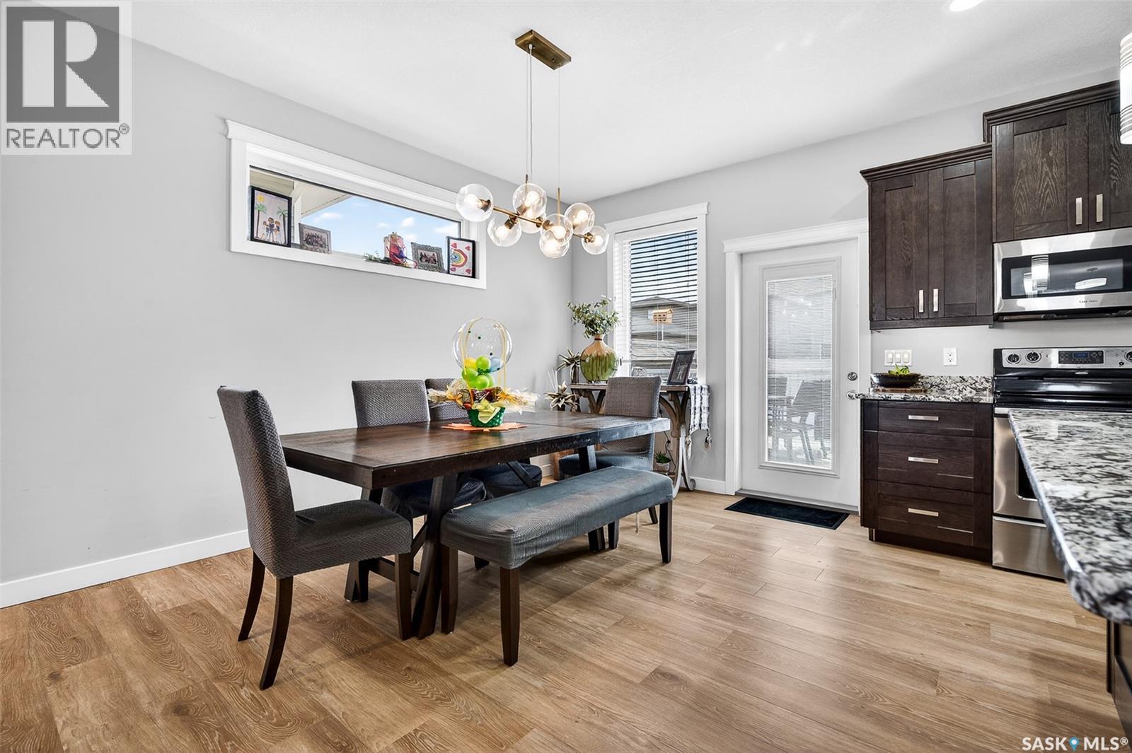 167 WELLINGTON DRIVE - 14