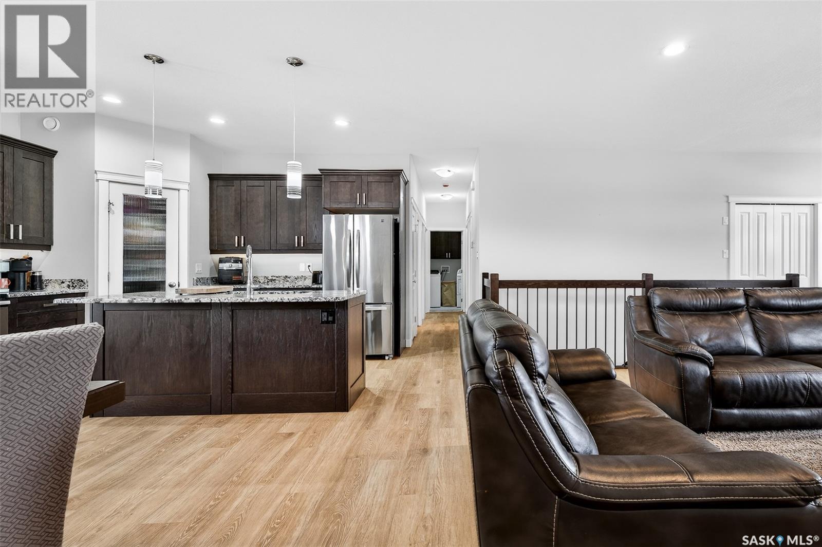 167 WELLINGTON DRIVE - 25