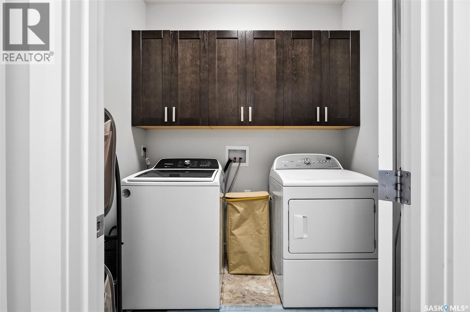 167 WELLINGTON DRIVE - 29