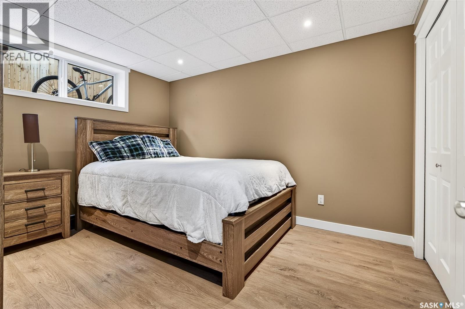 167 WELLINGTON DRIVE - 39