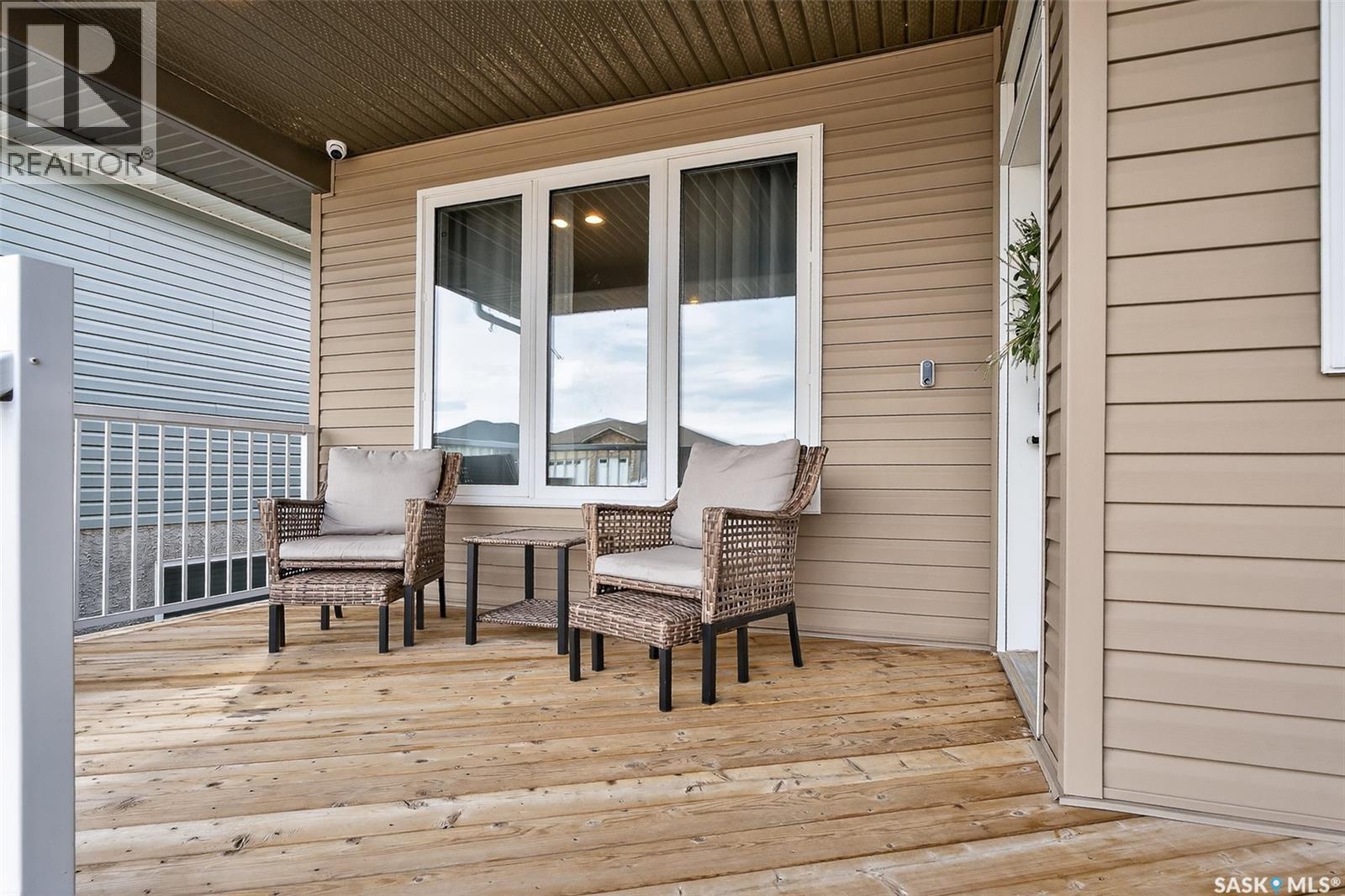 167 WELLINGTON DRIVE - 4