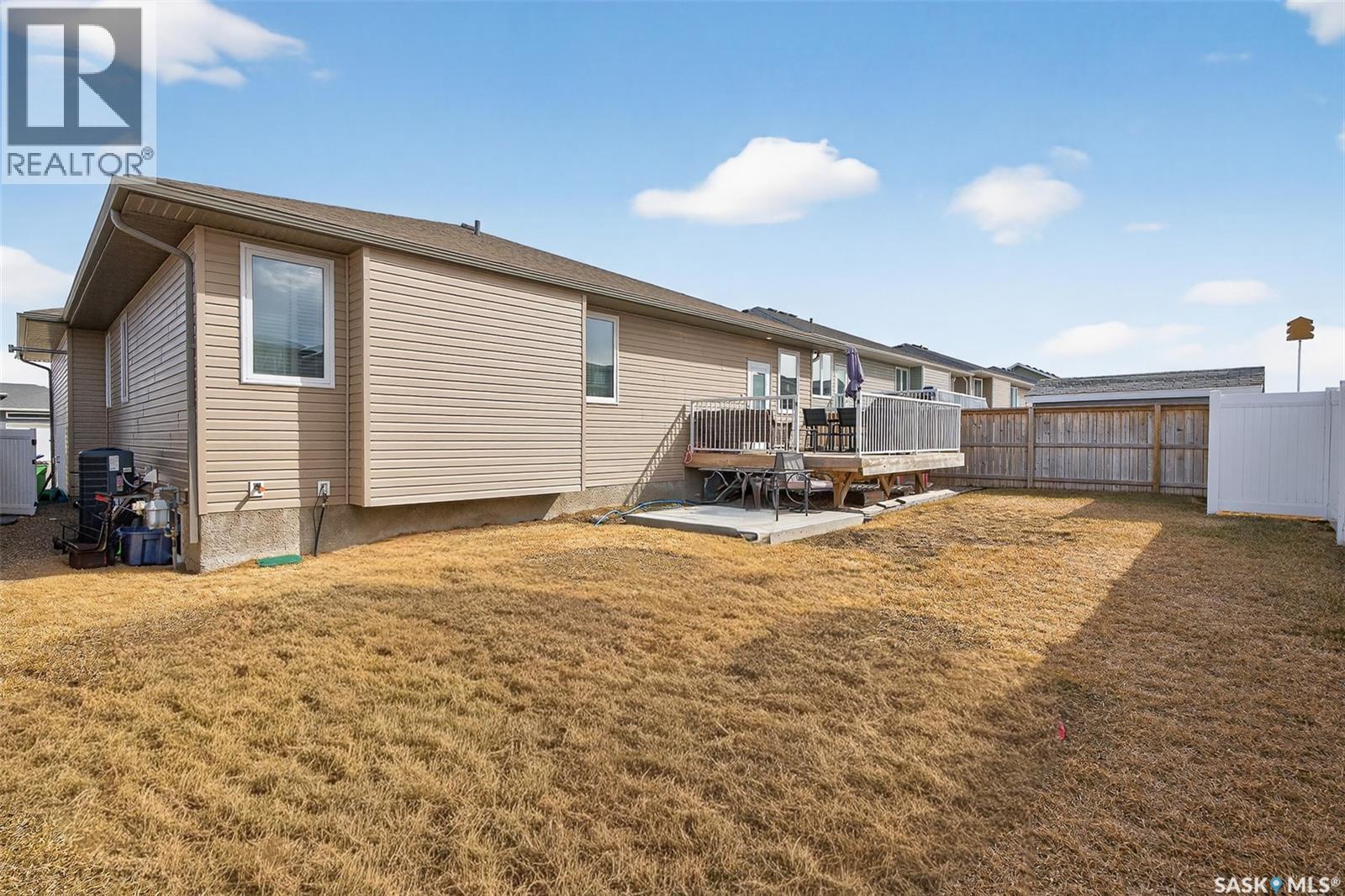 167 WELLINGTON DRIVE - 44