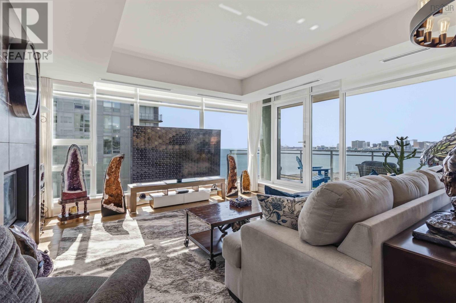 #904 31 KINGS WHARF PLACE - 9