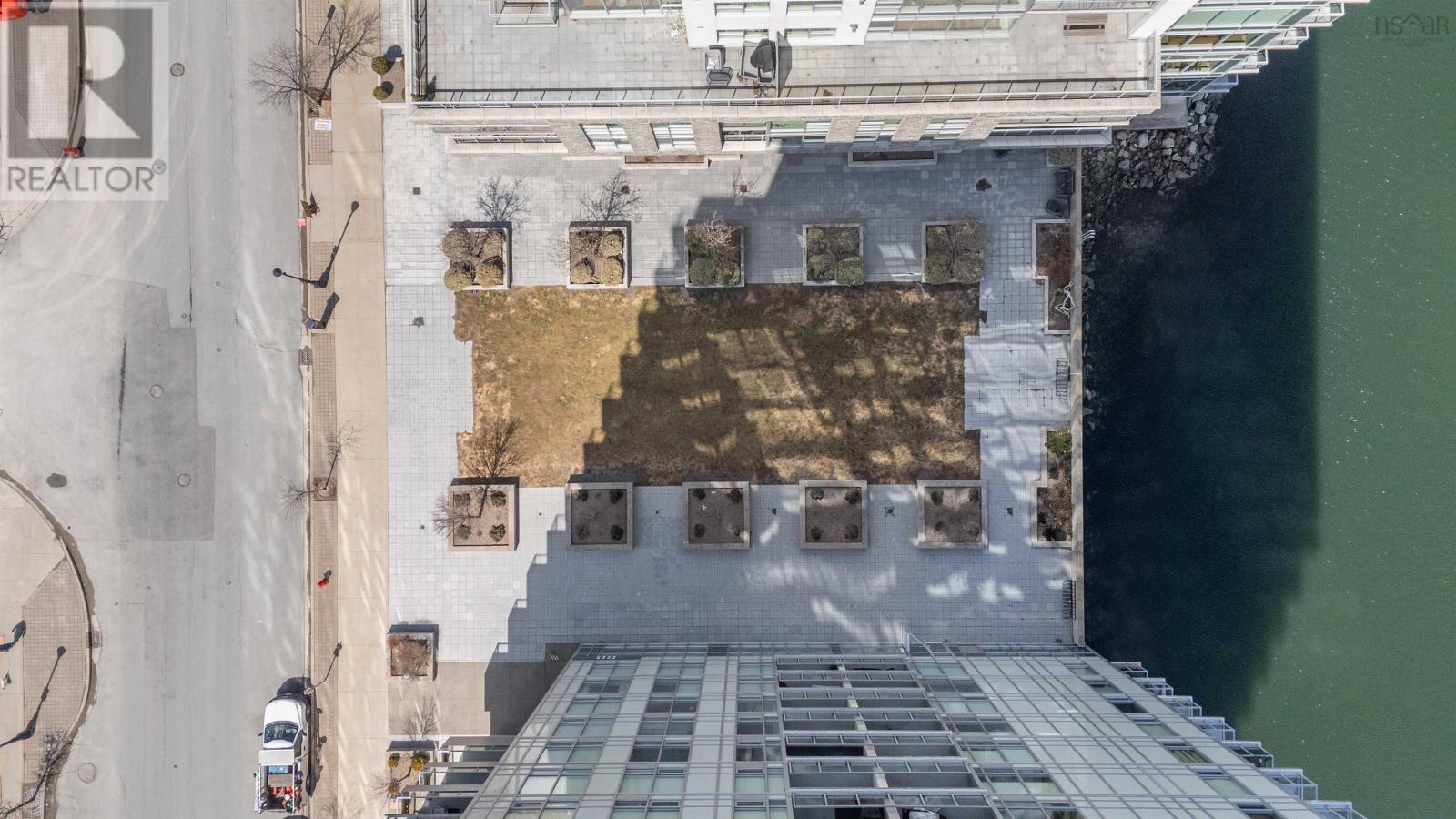 #904 31 KINGS WHARF PLACE - 44