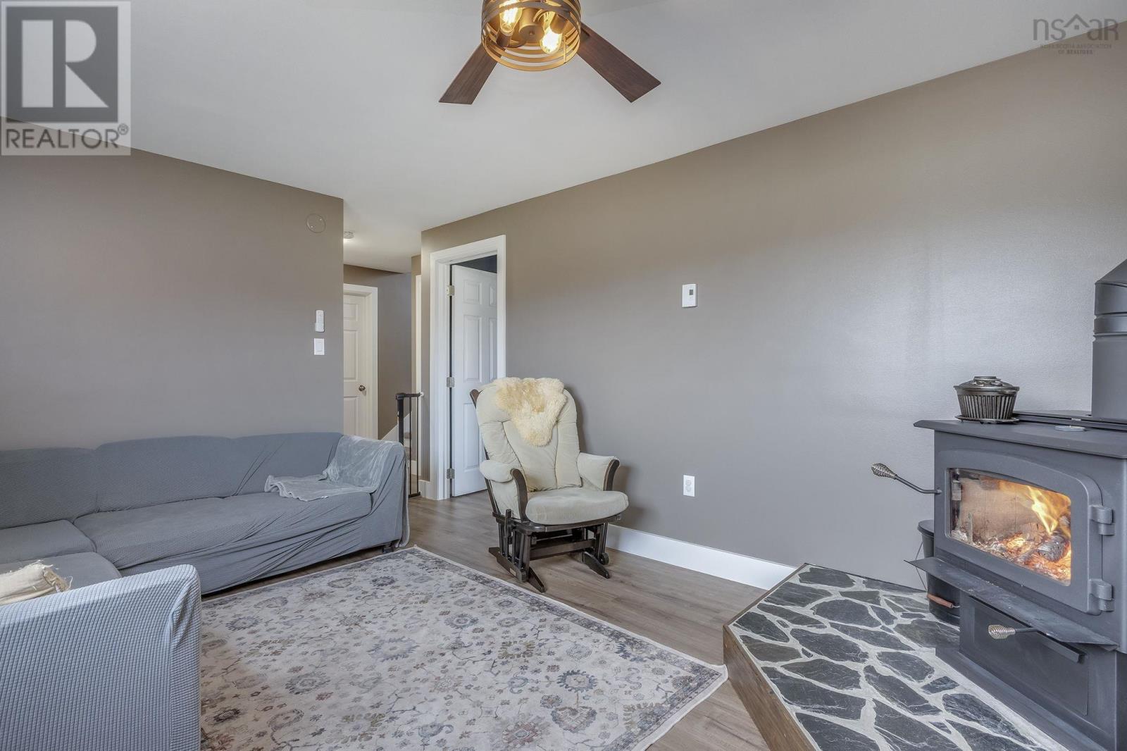 Property 19 of 35 of 9068 201 Highway