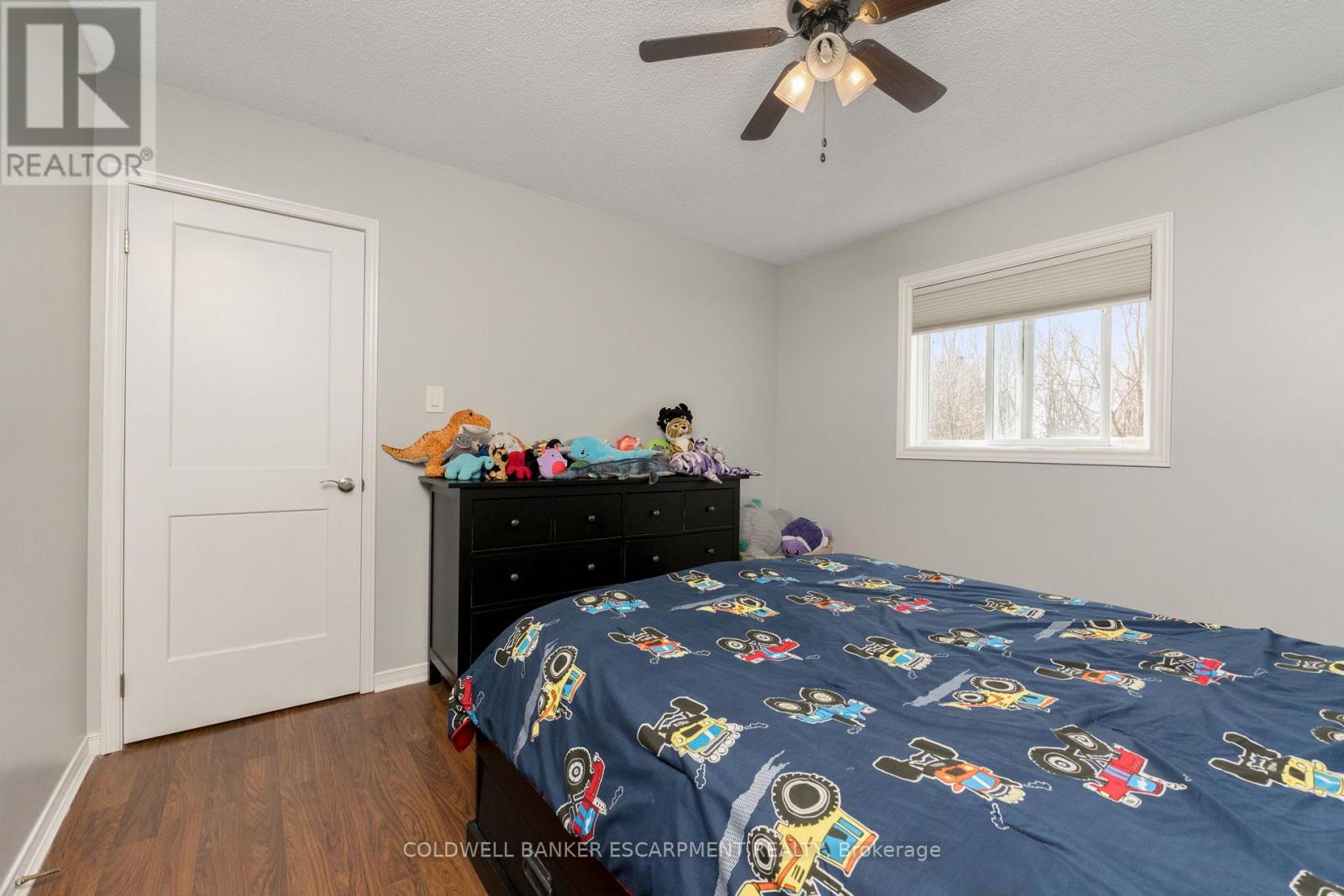 222 CHURCHILL ROAD N - 24