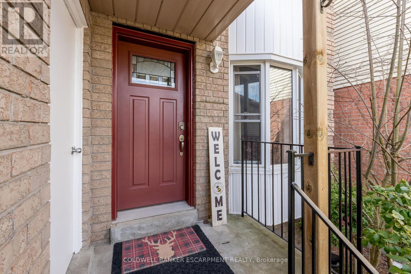 222 CHURCHILL ROAD N - 4