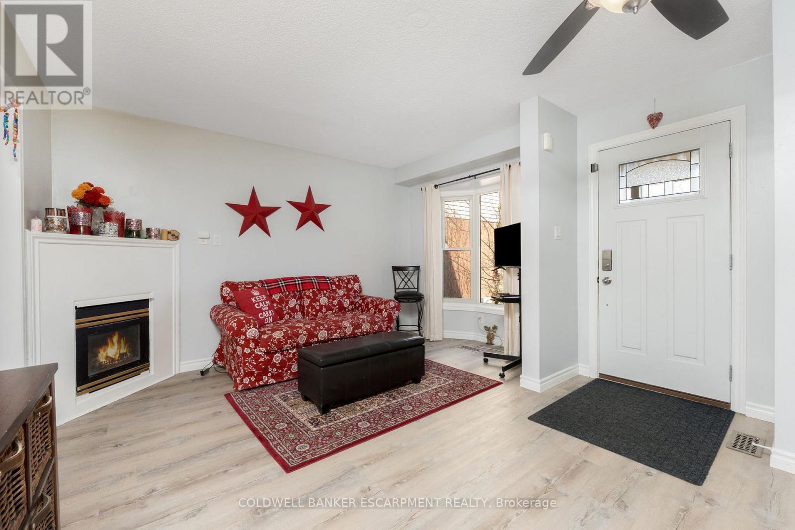 222 CHURCHILL ROAD N - 7