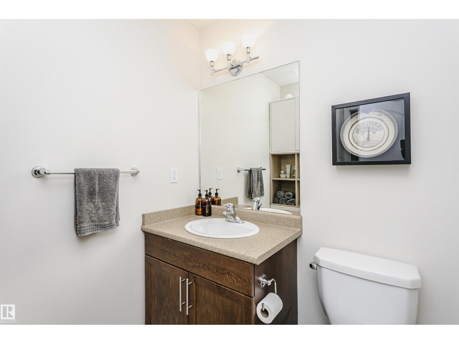 9359 74 AV NW - 13