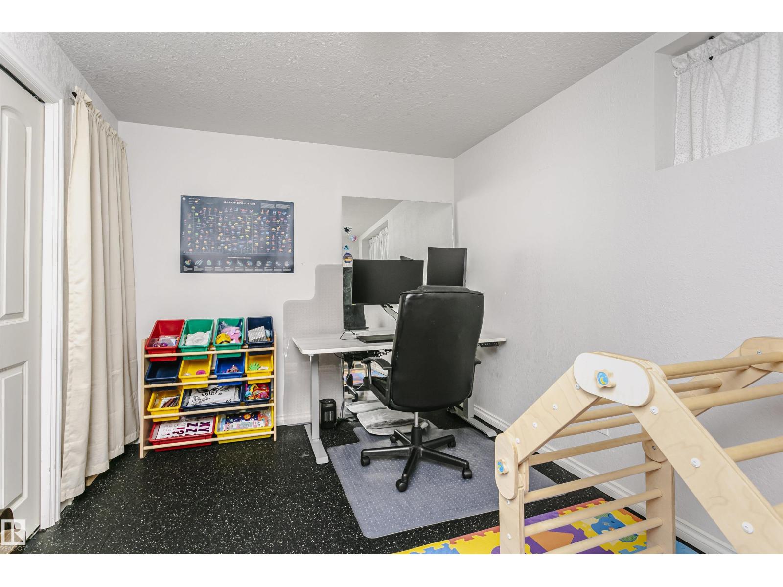 9359 74 AV NW - 25