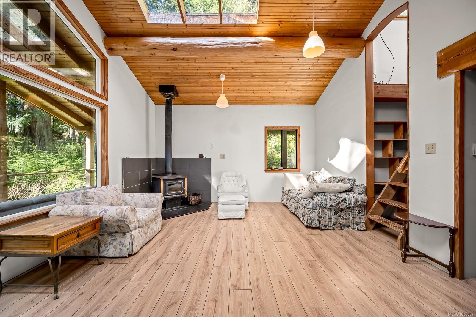 421 Whaletown Rd - 7