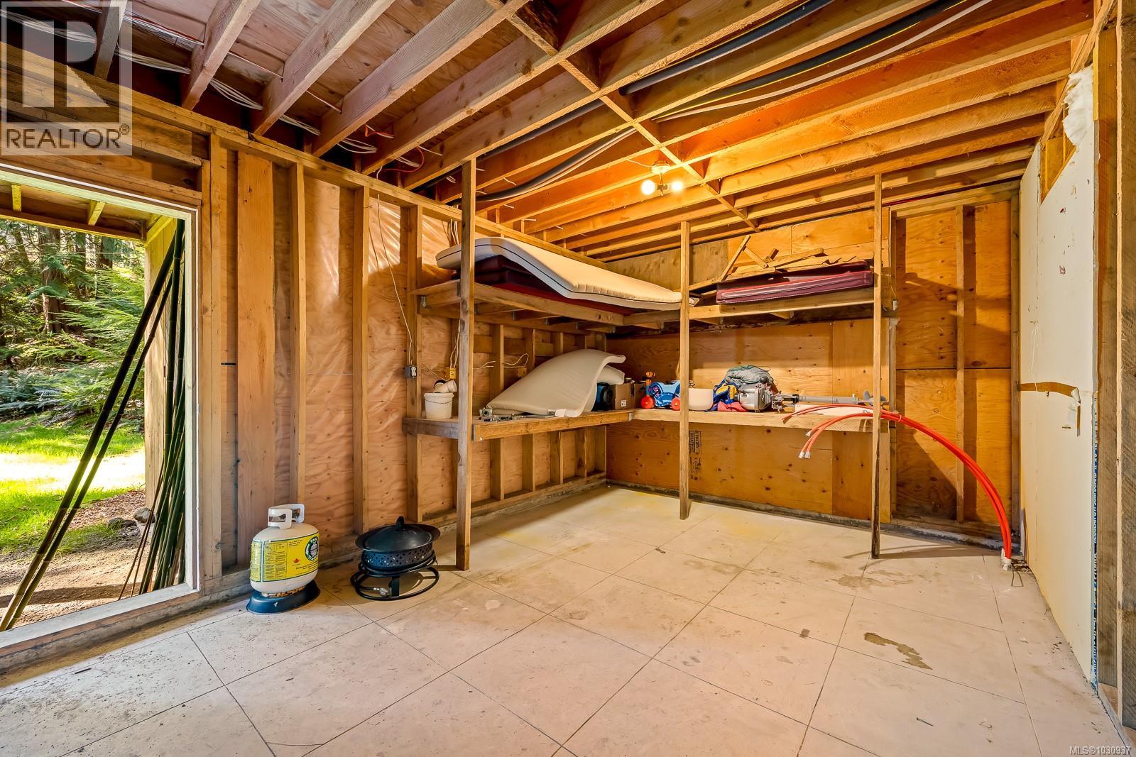 421 Whaletown Rd - 26