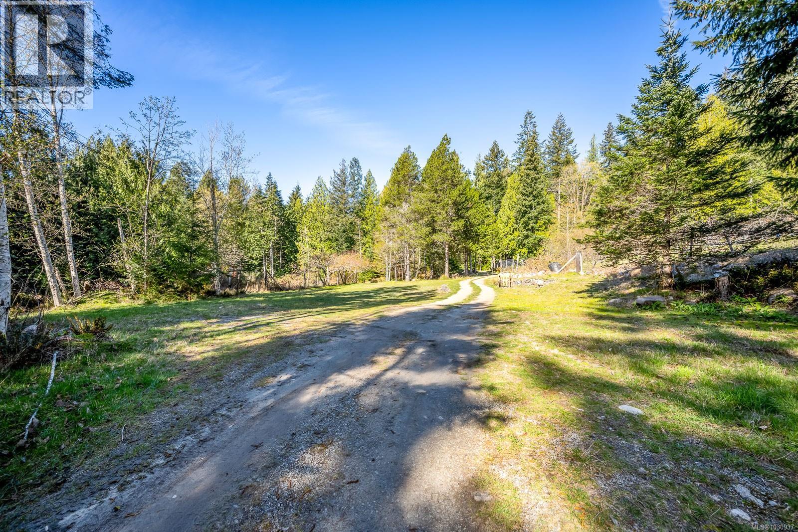 421 Whaletown Rd - 38