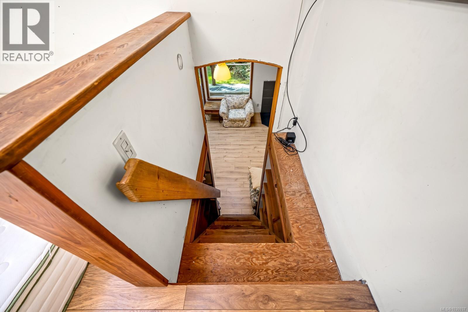 421 Whaletown Rd - 16