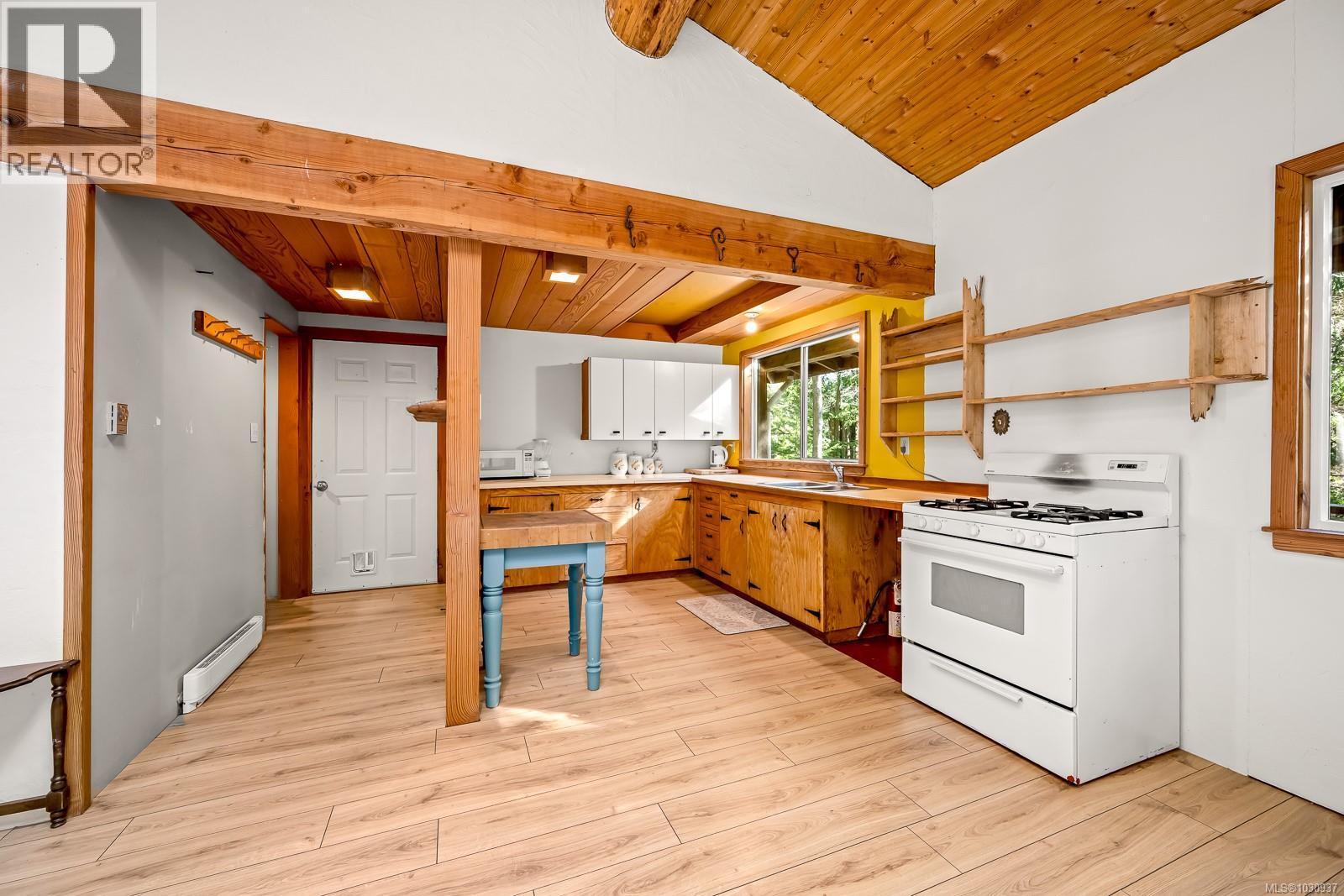 421 Whaletown Rd - 8