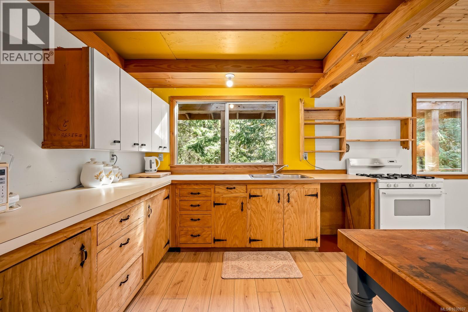 421 Whaletown Rd - 11