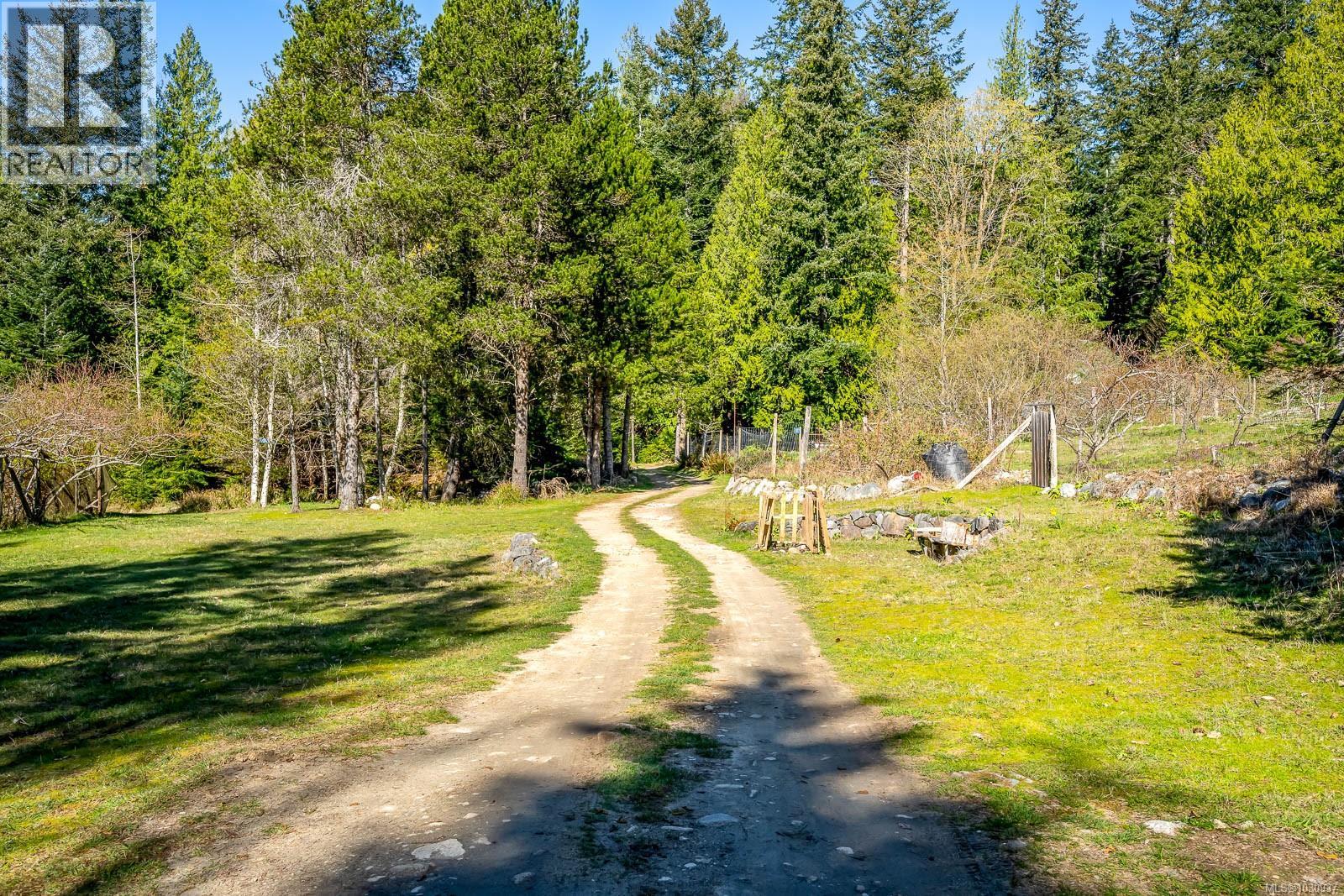 421 Whaletown Rd - 39