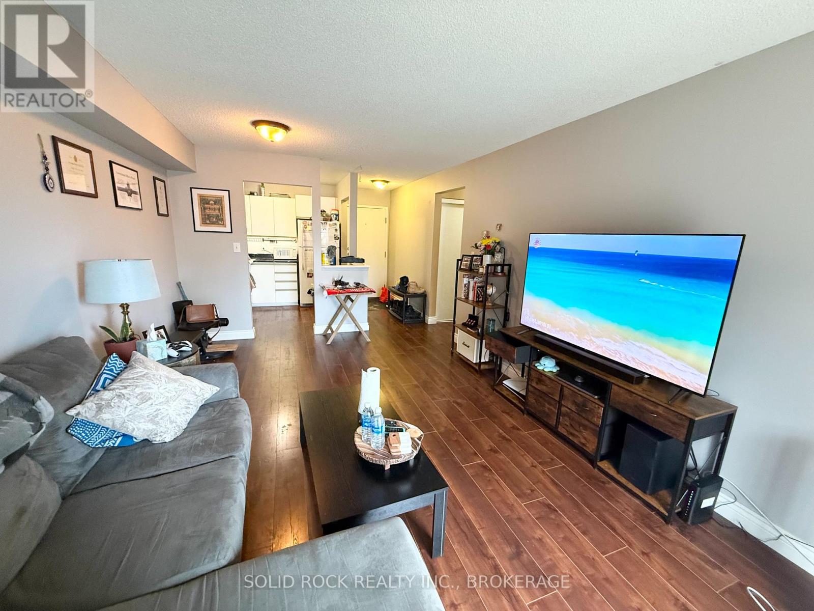 #213 310 KINGSDALE AVENUE - 10
