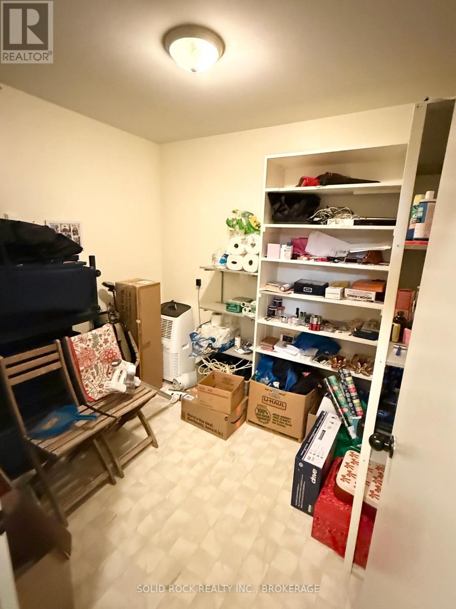 #213 310 KINGSDALE AVENUE - 18
