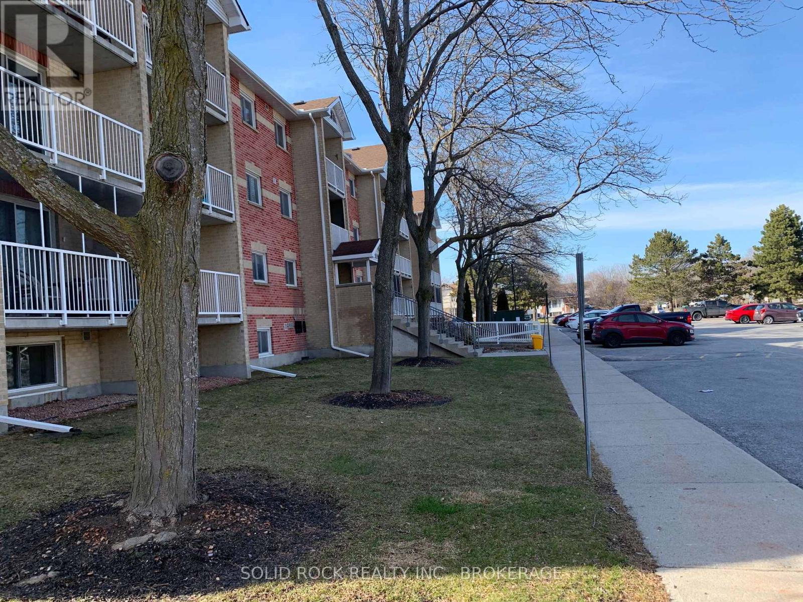#213 310 KINGSDALE AVENUE - 5