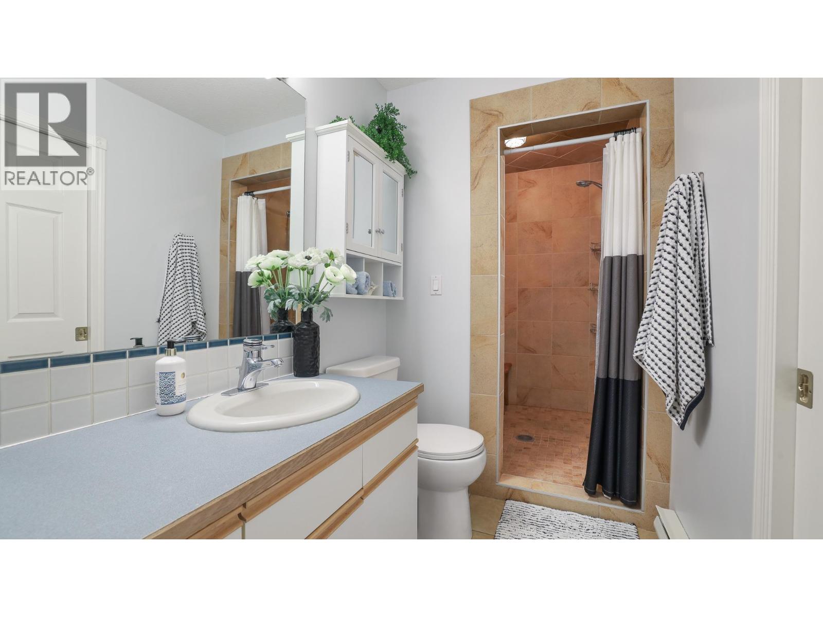 #301 5155 FAIRWAY DRIVE - 6