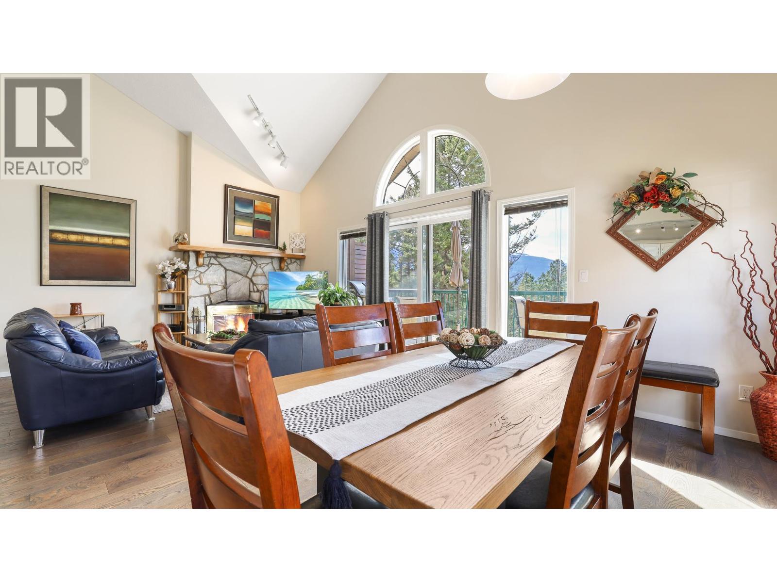 #301 5155 FAIRWAY DRIVE - 4