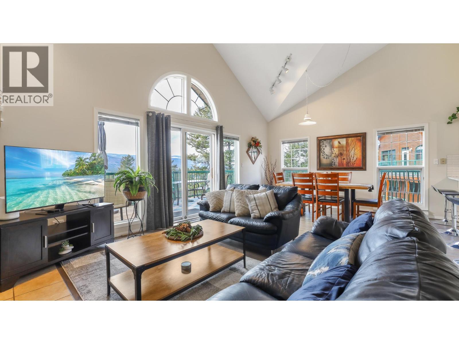 #301 5155 FAIRWAY DRIVE - 10