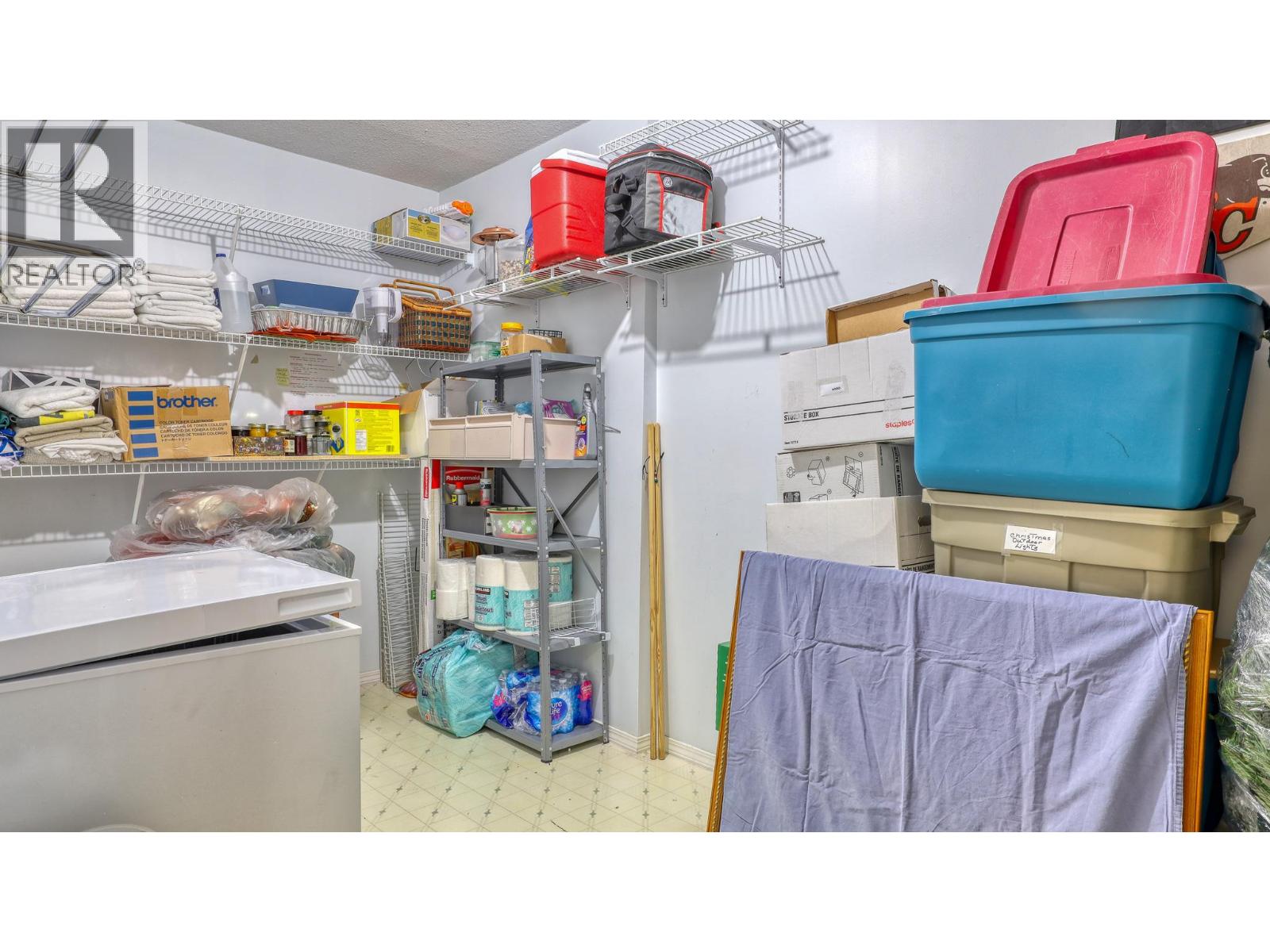 #301 5155 FAIRWAY DRIVE - 41