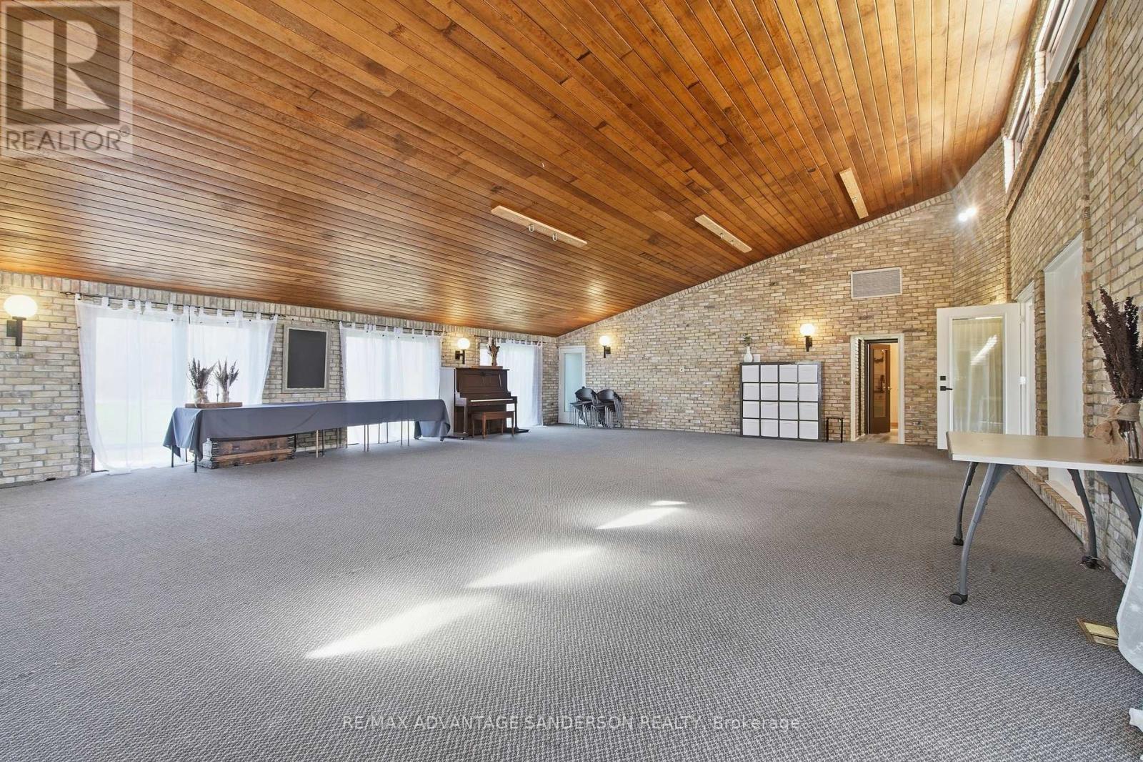 21727 VANNECK ROAD Property Photo