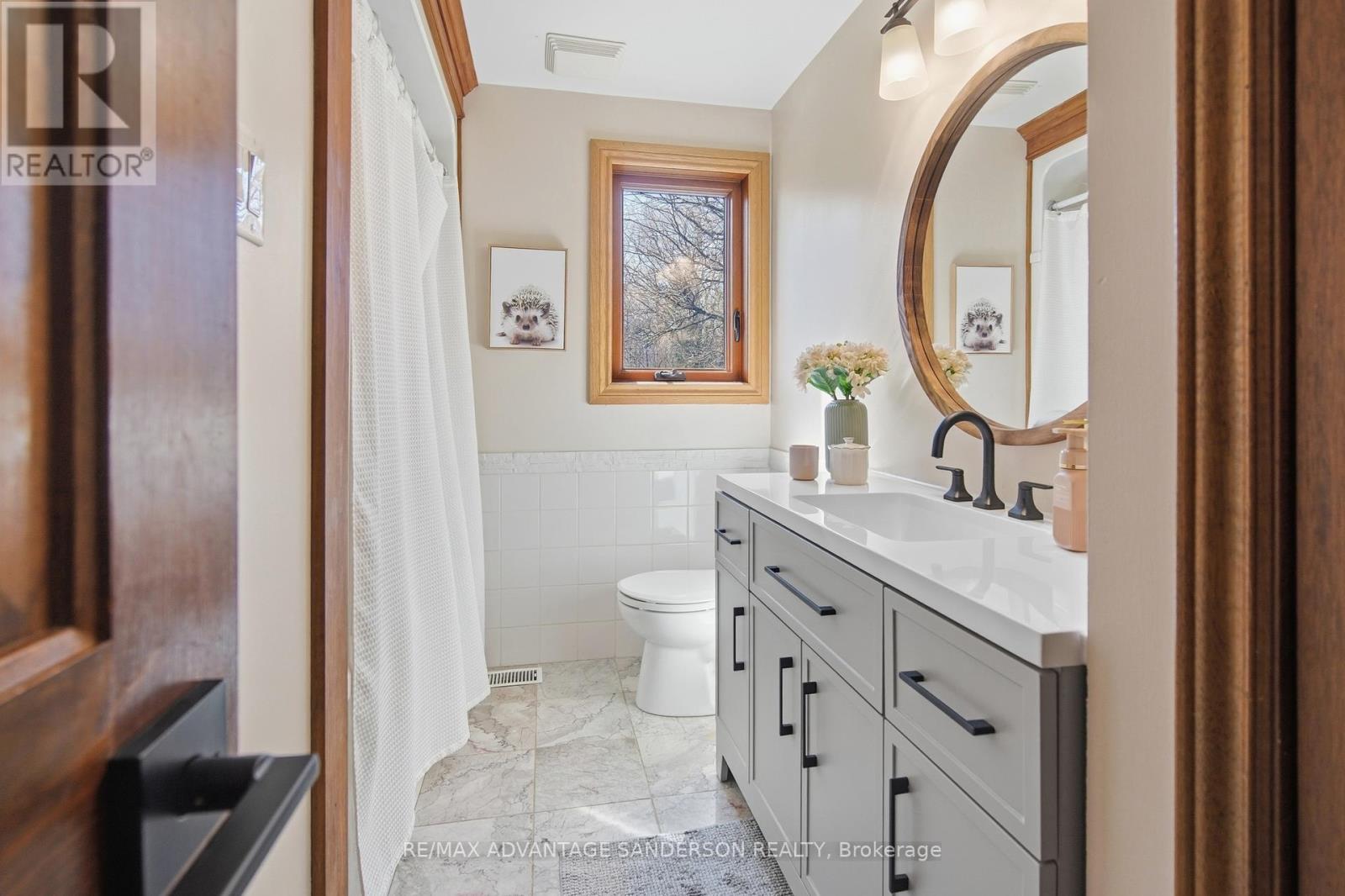 21727 VANNECK ROAD Property Photo